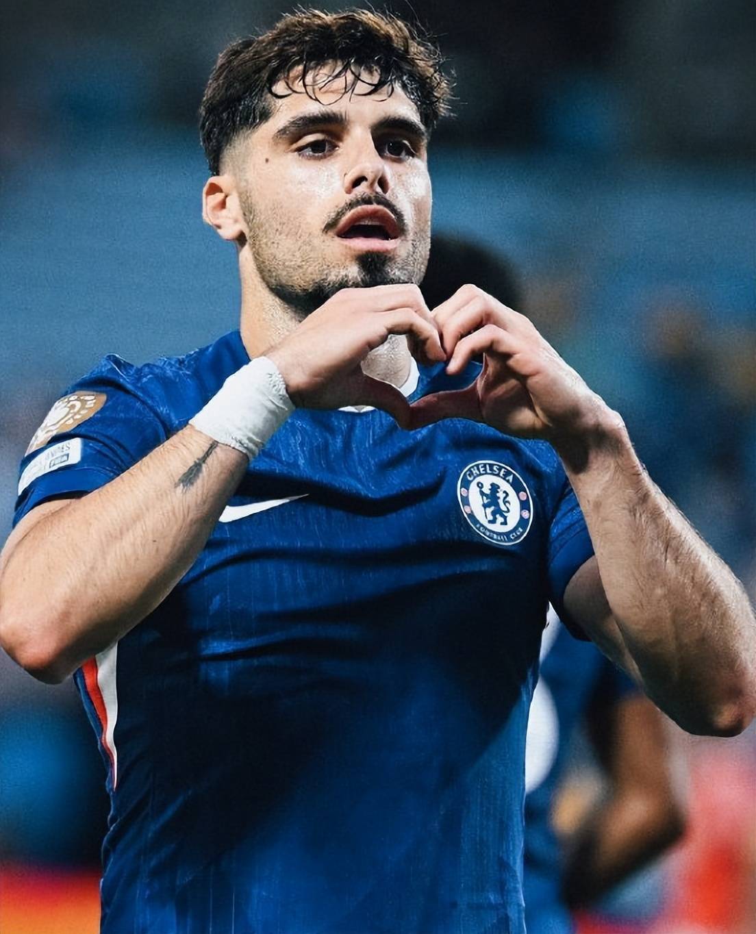 切尔西夺冠后加强引援，内托展示三座奖杯，赛季表现足够关键